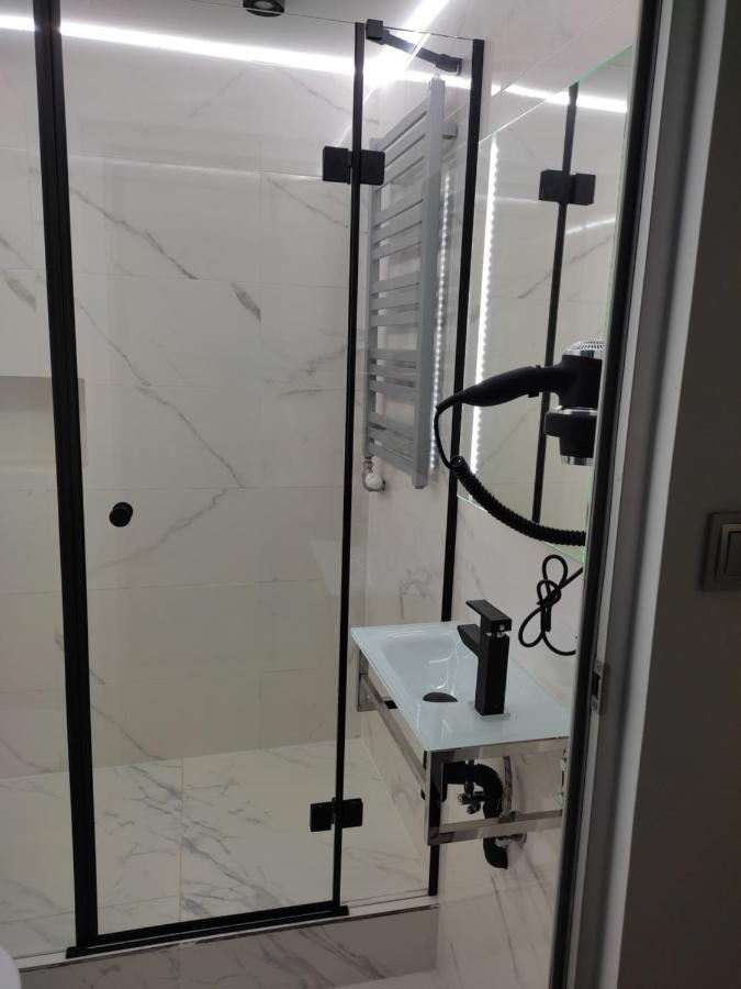 Jacuzzi Apartment Zen คราคูฟ ภายนอก รูปภาพ