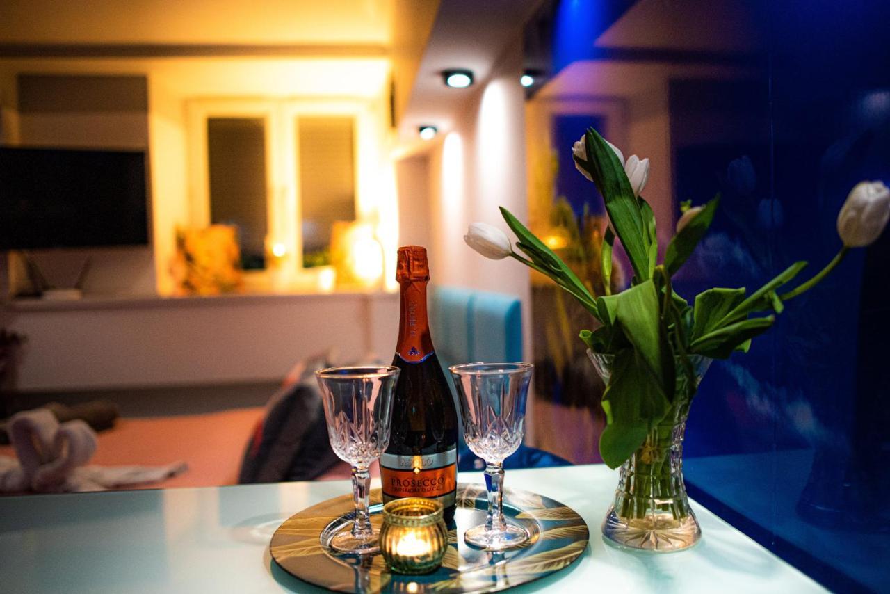 Jacuzzi Apartment Zen คราคูฟ ภายนอก รูปภาพ